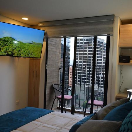Toscano S Aparta Estudio Hospedaje Amoblado Torre 2 Equilibrium โบโกตา ภายนอก รูปภาพ