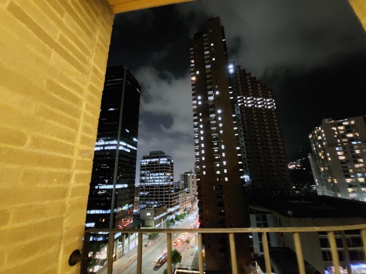 Toscano S Aparta Estudio Hospedaje Amoblado Torre 2 Equilibrium โบโกตา ภายนอก รูปภาพ