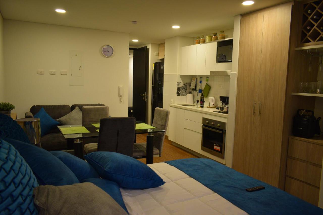 Toscano S Aparta Estudio Hospedaje Amoblado Torre 2 Equilibrium โบโกตา ภายนอก รูปภาพ
