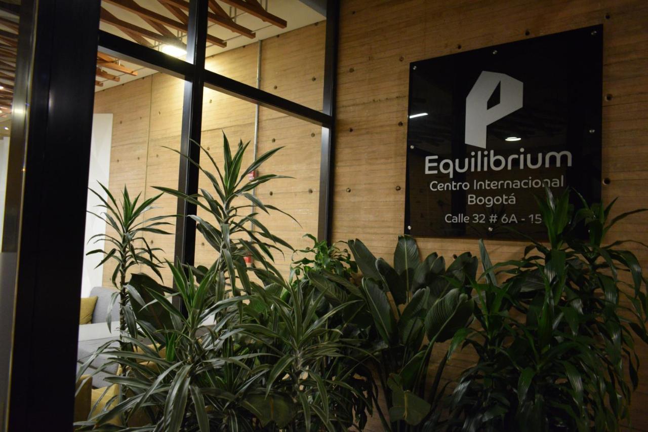 Toscano S Aparta Estudio Hospedaje Amoblado Torre 2 Equilibrium โบโกตา ภายนอก รูปภาพ