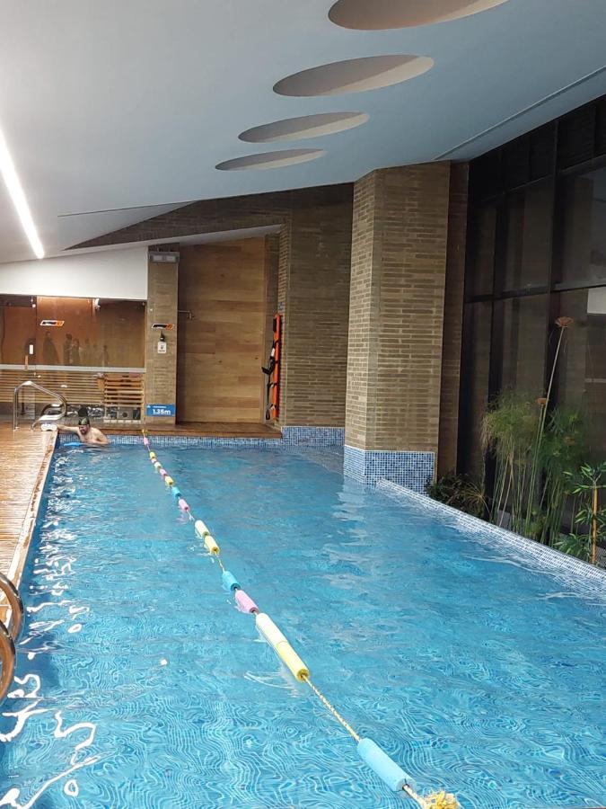 Toscano S Aparta Estudio Hospedaje Amoblado Torre 2 Equilibrium โบโกตา ภายนอก รูปภาพ